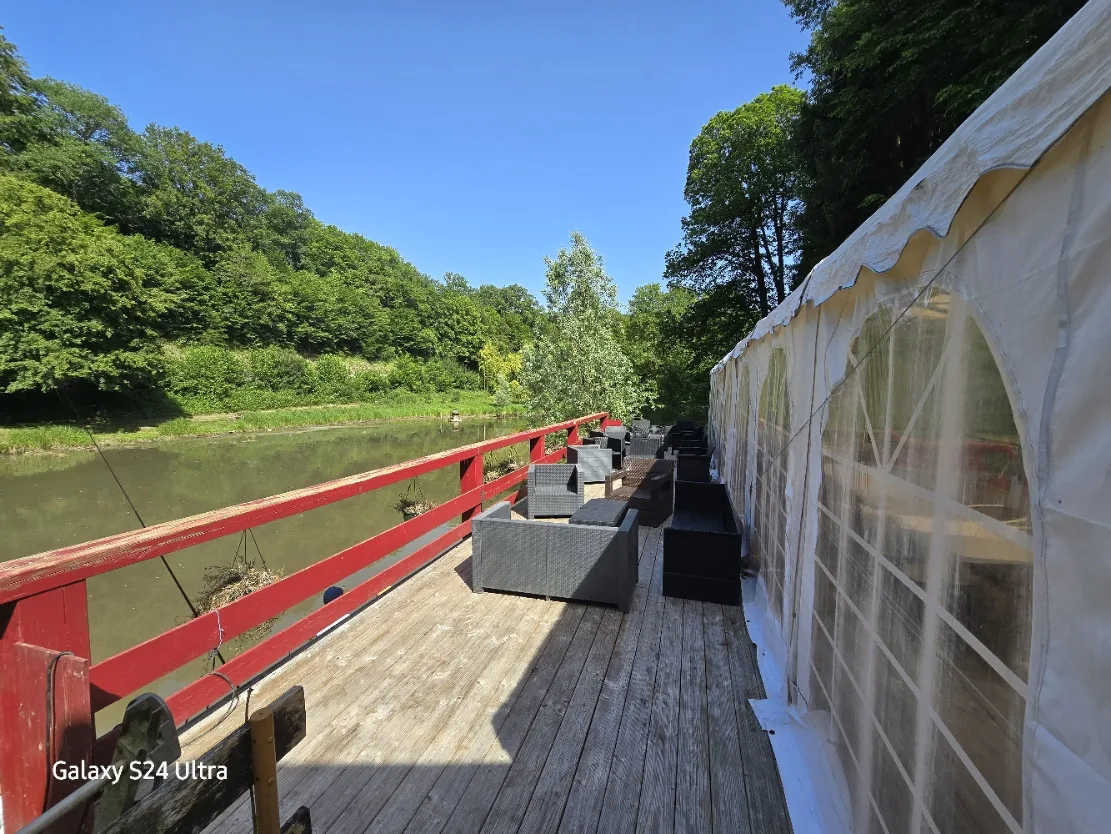 Le Ponton 54, salon lounge sur l'eau